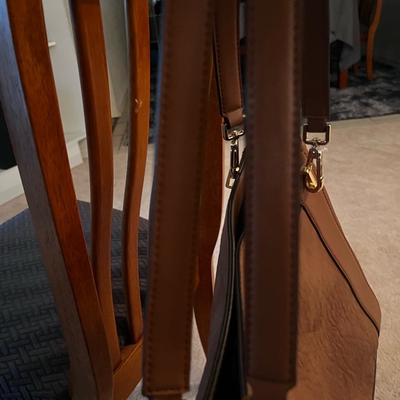 Calvin Klein NWOT Brown 3 Compartment With Outside pocket - Picture 12 of 12